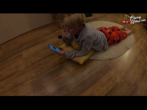 ❤️ Bionda pazza che succhia un enorme cazzo e ci rimbalza sopra - Sesso anale ❤❌ Video di sesso di qualitàal it.libporno.ru ❌️