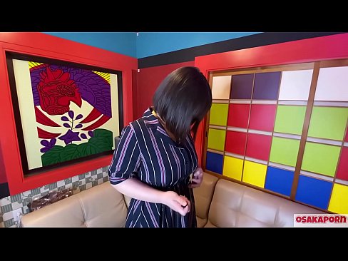 ❤️ Puttana giapponese con grandi tette si masturba con sex toys e ha un orgasmo. Parla in un'intervista della sua esperienza di scopata. Tette enormi e figa pelosa che geme forte. Osakaporn ❤❌ Video di sesso di qualitàal it.libporno.ru ❌️